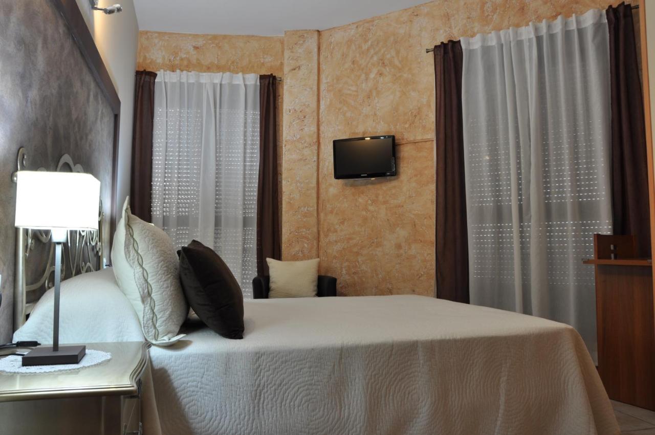 Hostal Rural Летур Екстериор снимка